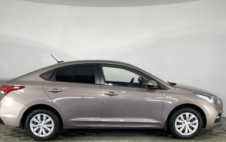 Hyundai Solaris II рестайлинг, 2018 год, 1 385 000 рублей, 3 фотография