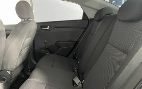 Hyundai Solaris II рестайлинг, 2018 год, 1 385 000 рублей, 6 фотография