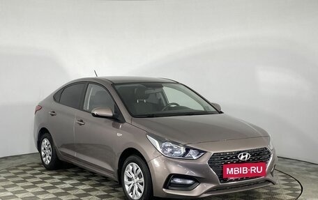 Hyundai Solaris II рестайлинг, 2018 год, 1 385 000 рублей, 12 фотография