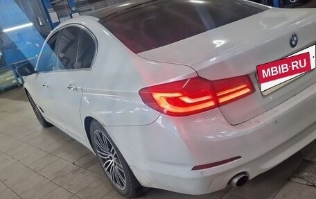 BMW 5 серия, 2018 год, 2 100 000 рублей, 3 фотография