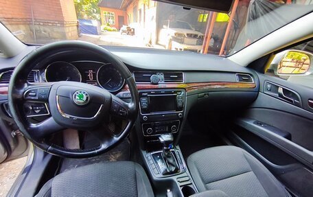 Skoda Superb III рестайлинг, 2011 год, 870 000 рублей, 8 фотография