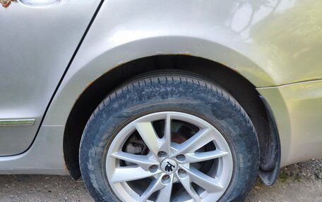 Skoda Superb III рестайлинг, 2011 год, 870 000 рублей, 17 фотография