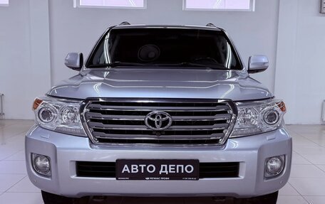 Toyota Land Cruiser 200, 2013 год, 3 199 000 рублей, 2 фотография