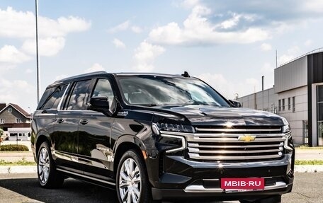 Chevrolet Suburban, 2023 год, 13 100 000 рублей, 2 фотография