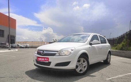 Opel Astra H, 2013 год, 675 000 рублей, 1 фотография
