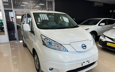 Nissan NV200, 2015 год, 1 900 000 рублей, 1 фотография