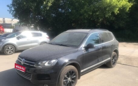 Volkswagen Touareg III, 2011 год, 1 393 000 рублей, 1 фотография