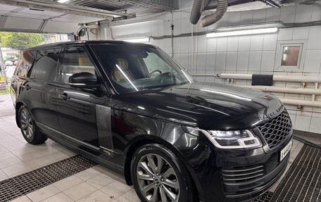 Land Rover Range Rover IV рестайлинг, 2021 год, 8 900 000 рублей, 3 фотография