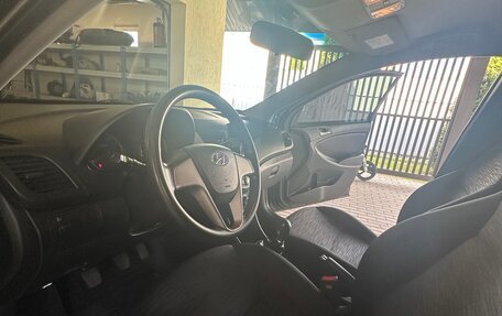 Hyundai Solaris II рестайлинг, 2014 год, 950 000 рублей, 11 фотография