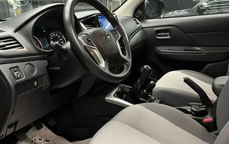 Mitsubishi L200 IV рестайлинг, 2023 год, 3 350 000 рублей, 8 фотография