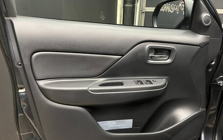 Mitsubishi L200 IV рестайлинг, 2023 год, 3 350 000 рублей, 7 фотография