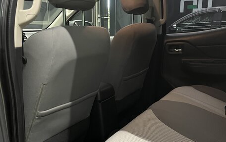 Mitsubishi L200 IV рестайлинг, 2023 год, 3 350 000 рублей, 11 фотография