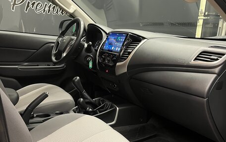 Mitsubishi L200 IV рестайлинг, 2023 год, 3 350 000 рублей, 16 фотография