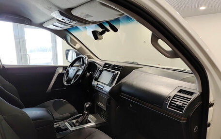 Toyota Land Cruiser Prado 150 рестайлинг 2, 2018 год, 4 600 000 рублей, 13 фотография