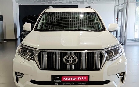 Toyota Land Cruiser Prado 150 рестайлинг 2, 2018 год, 4 600 000 рублей, 2 фотография