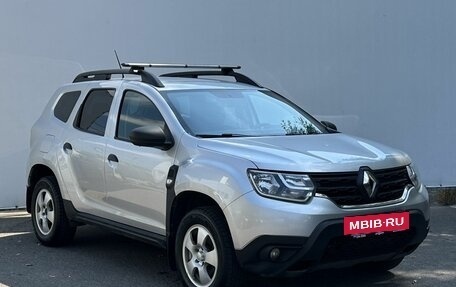 Renault Duster, 2022 год, 1 780 000 рублей, 3 фотография