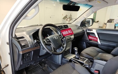 Toyota Land Cruiser Prado 150 рестайлинг 2, 2018 год, 4 600 000 рублей, 20 фотография