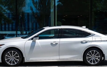 Lexus ES VII, 2021 год, 3 фотография