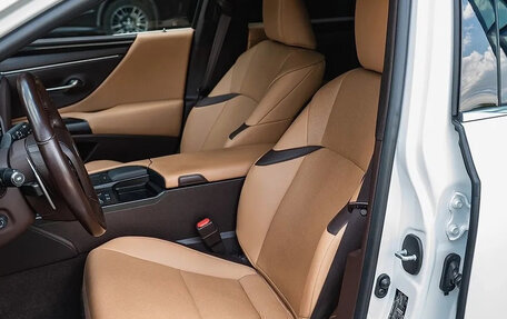 Lexus ES VII, 2021 год, 4 фотография