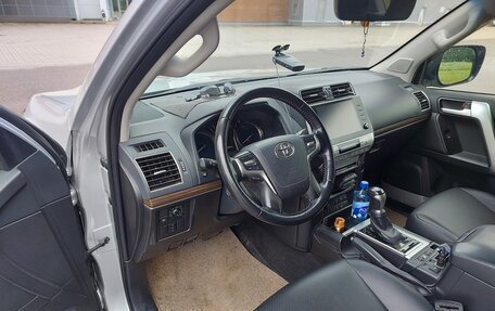 Toyota Land Cruiser Prado 150 рестайлинг 2, 2021 год, 6 900 000 рублей, 5 фотография