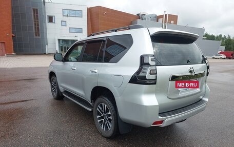Toyota Land Cruiser Prado 150 рестайлинг 2, 2021 год, 6 900 000 рублей, 4 фотография