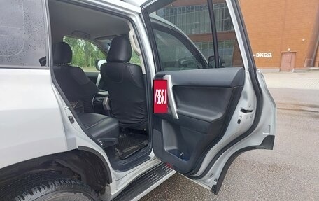 Toyota Land Cruiser Prado 150 рестайлинг 2, 2021 год, 6 900 000 рублей, 9 фотография