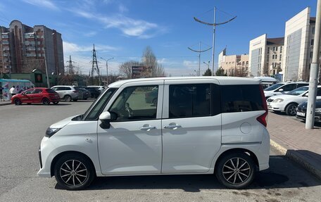 Toyota Roomy I, 2022 год, 1 200 000 рублей, 3 фотография