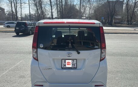 Toyota Roomy I, 2022 год, 1 200 000 рублей, 5 фотография