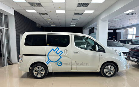 Nissan NV200, 2015 год, 1 900 000 рублей, 5 фотография