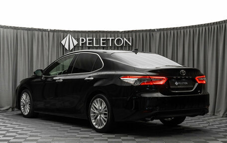 Toyota Camry, 2019 год, 3 240 000 рублей, 4 фотография