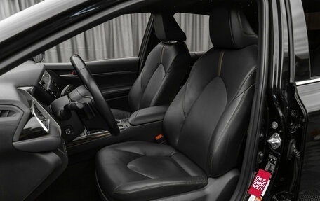 Toyota Camry, 2019 год, 3 240 000 рублей, 9 фотография