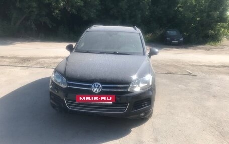Volkswagen Touareg III, 2011 год, 1 393 000 рублей, 3 фотография