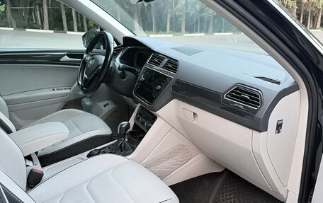 Volkswagen Tiguan II, 2019 год, 3 250 000 рублей, 15 фотография