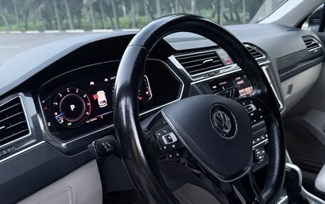 Volkswagen Tiguan II, 2019 год, 3 250 000 рублей, 26 фотография