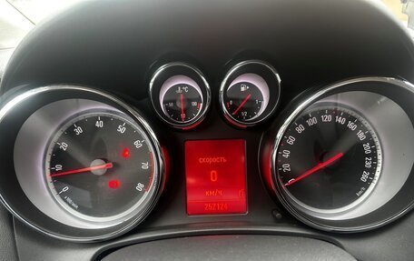 Opel Astra J, 2011 год, 600 000 рублей, 3 фотография