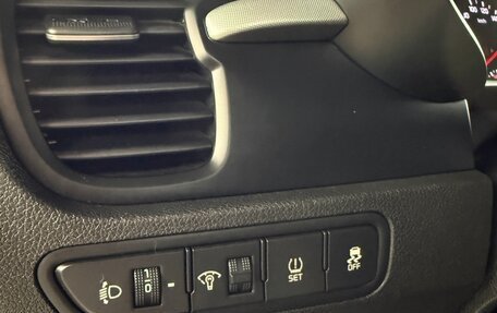 KIA Rio IV, 2018 год, 1 649 000 рублей, 11 фотография
