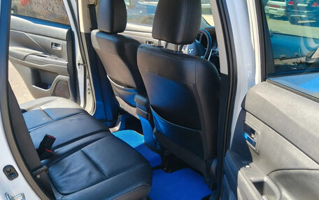 Mitsubishi Outlander III рестайлинг 3, 2014 год, 1 450 000 рублей, 9 фотография