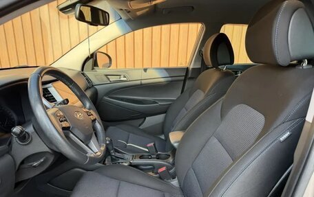 Hyundai Tucson III, 2016 год, 2 000 000 рублей, 10 фотография