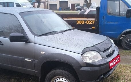 Chevrolet Niva I рестайлинг, 2012 год, 530 000 рублей, 3 фотография