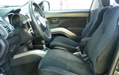 Mitsubishi Outlander III рестайлинг 3, 2008 год, 1 349 000 рублей, 8 фотография