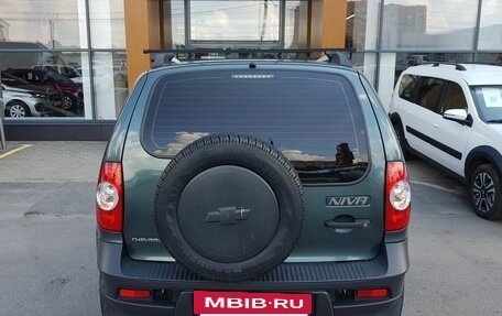 Chevrolet Niva I рестайлинг, 2015 год, 749 000 рублей, 6 фотография