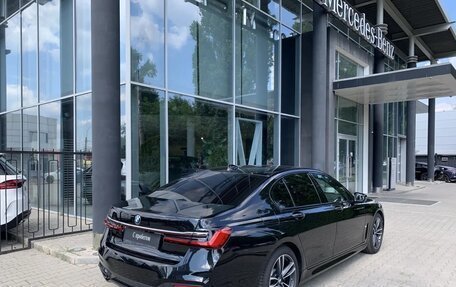 BMW 7 серия, 2019 год, 4 990 000 рублей, 2 фотография