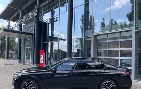 BMW 7 серия, 2019 год, 4 990 000 рублей, 6 фотография