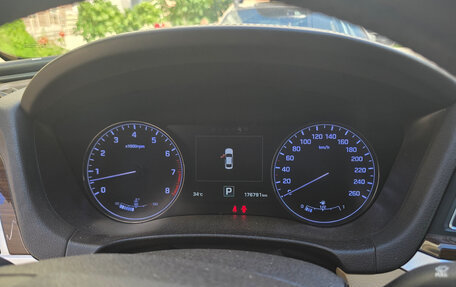 Hyundai Genesis II, 2014 год, 1 800 000 рублей, 17 фотография