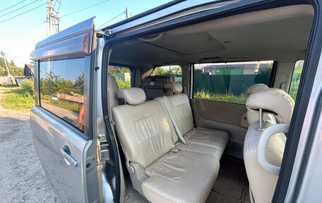 Nissan Serena III, 2005 год, 950 000 рублей, 12 фотография