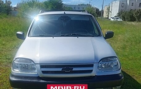 Chevrolet Niva I рестайлинг, 2004 год, 215 000 рублей, 2 фотография