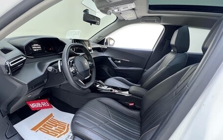 Peugeot 2008 II, 2021 год, 1 240 000 рублей, 8 фотография