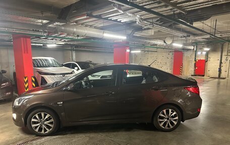 Hyundai Solaris II рестайлинг, 2015 год, 820 000 рублей, 2 фотография