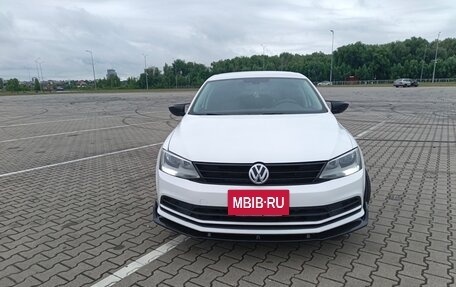 Volkswagen Jetta VI, 2015 год, 1 300 000 рублей, 3 фотография