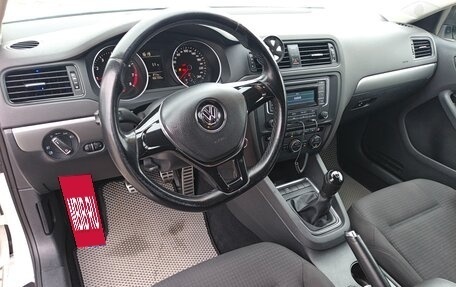 Volkswagen Jetta VI, 2015 год, 1 300 000 рублей, 11 фотография